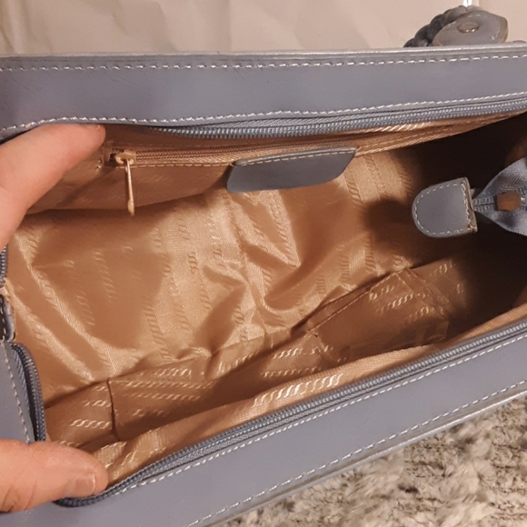 NWT. Faux Crocodile Leather N.Y.C Purse - Picture 3 of 3